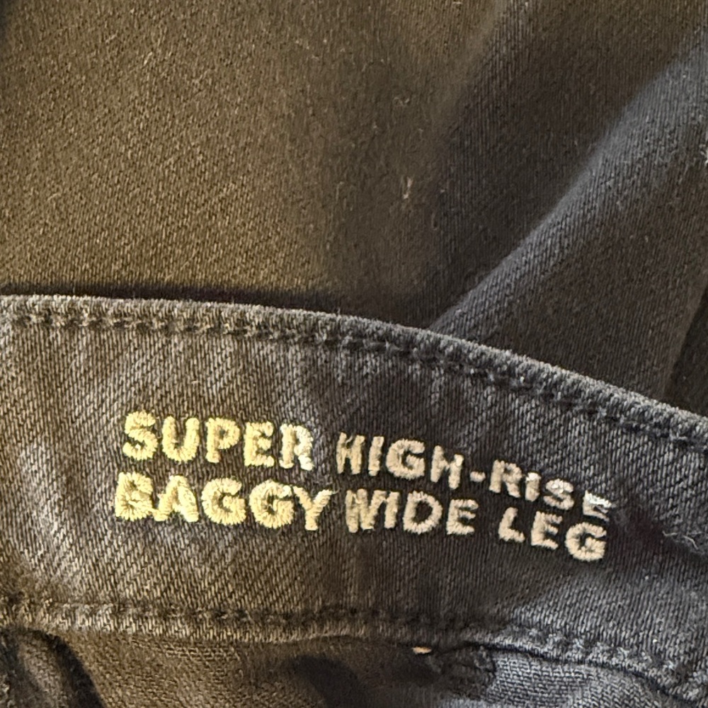 American Eagle Black Cropped Wide-Leg carpenter Pants, size 6 - Picture 9 of 10